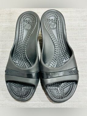 Crocs Sassari Women's Size 9 Wedge  Heels Pumps Sandals Black Open Toe Slip Ons